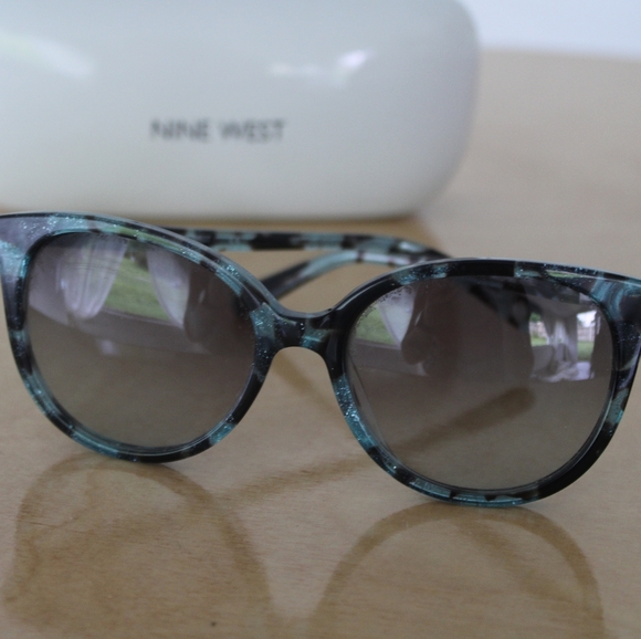 Nine West Sunglasses - Picture 1 of 5